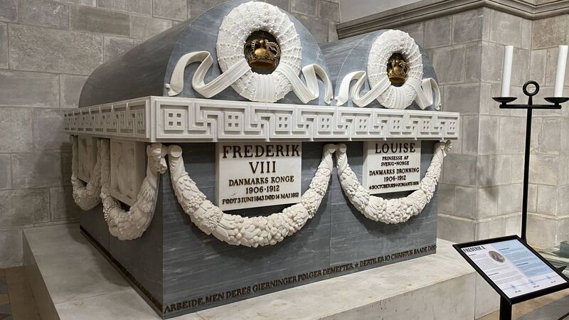 Frederik VIIIs sarkofag