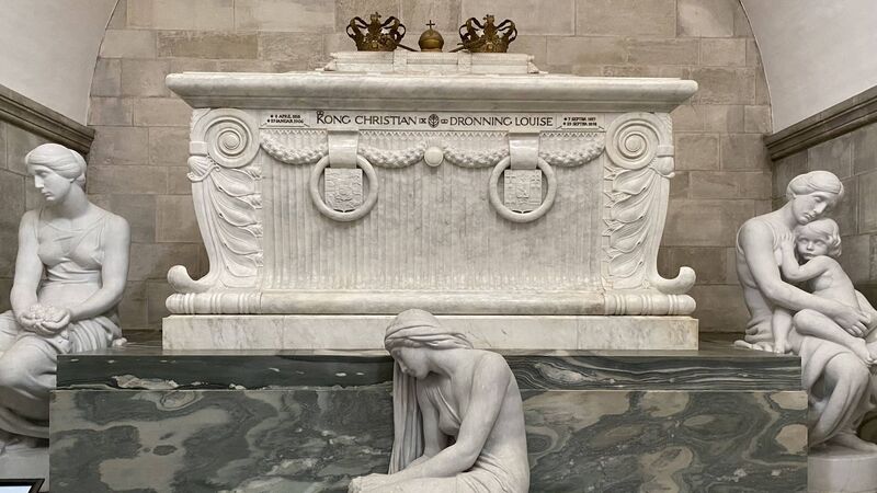 Christian IXs sarkofag